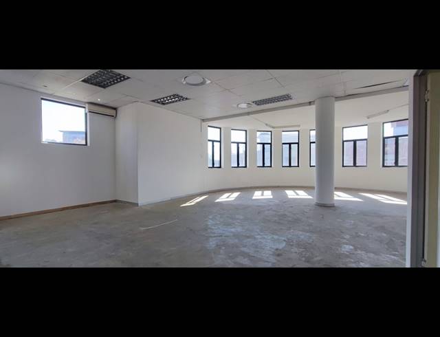 359.70M² OFFICE TO LET IN ZWARTKOP